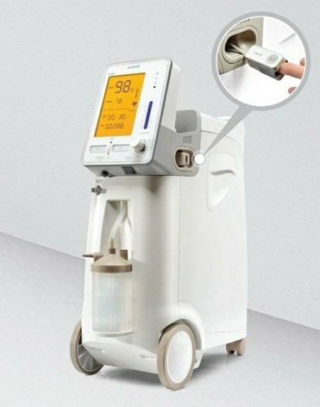เครื่องผลิตออกซิ เจนขนาด 5 ลิตร Yuwell รุ่น 9F-5AW มีรีโมท และเครื่องวัดออกซิเขนในเลือดแบบสายติดในตัวเครื่อง เสียงเงียบ